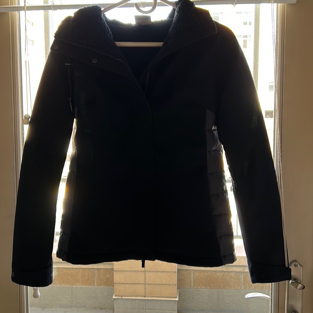 Brand new insulated Columbia winter jacket with hood, dark blue, XS